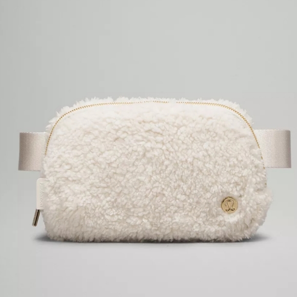 lululemon athletica Everywhere Belt Bag 1LFleece - Picture 1 of 6